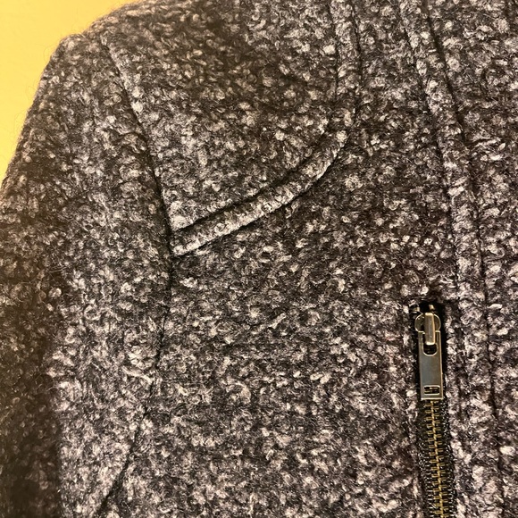 Banana Republic Charcoal Blazer - Picture 5 of 8